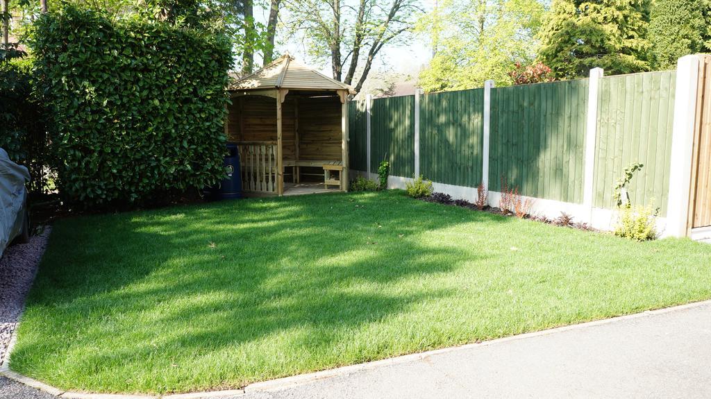 The Lawn pensión Horley Exterior foto
